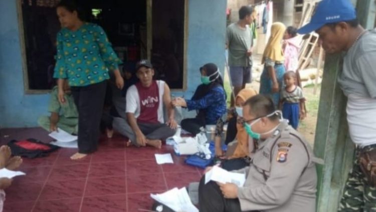 POLSEK CIMARGA POLRES LEBAK MENYELENGGARAKAN GEBYAR VAKSINASI DI KAMPUNG BOJONG RANDU DESA SANKANMANIK KECAMATAN CIMARGA