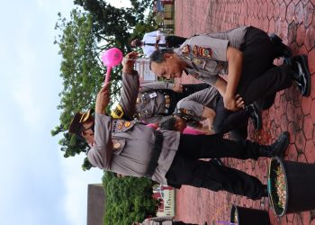 WAKAPOLRES NIAS PIMPIN UPACARA KENAIKAN PANGKAT PERSONIL