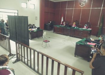 2 Penasehat Hukum MNW Mencecar Pertayaan Kepada Ahli Dari JPU