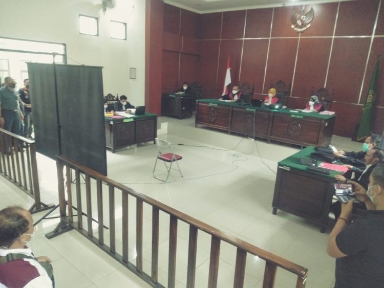 2 Penasehat Hukum MNW Mencecar Pertayaan Kepada Ahli Dari JPU