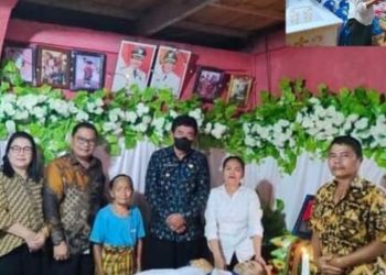 Bupati Nias Barat Melayat Atas Meninggalnya Solomasi Hia
