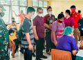 Pelaksanaan Vaksinasi Pelajar SD Di Kecamatan Hiliduho Lansung Di Pantau Bupati Nias