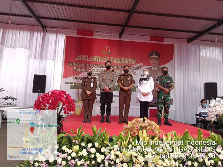 Kunker di Purwakarta, Kajati Jabar Resmikan Klinik Kesehatan dan Kampung Adhyaksa