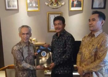 Bupati Nias Barat Tandatangani Perjanjian Hibah 5000 Unit PJU Untuk Nias Barat