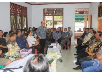 Jajaran Pemkab Nias Barat Melayat Dikediaman Almarhum Darman Gulo