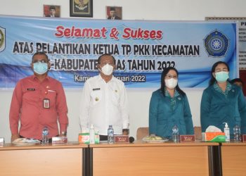 Sekda Nias Dampingi Wakil Bupati Hadiri Pelantikan Ketua TP. PKK Kecamatan Se-Kabupaten Nias