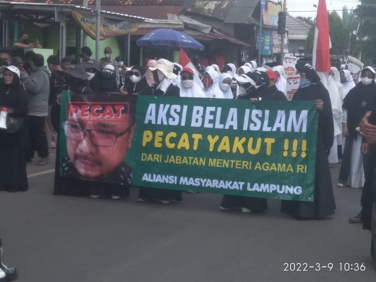 Gabungan Aliansi Masyarakat Lampung Utara, Lakukan Aksi Damai Dengan Selogan” Pecat Yakut