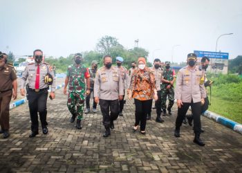 Tinjau Vaksinasi, Kapolda Jabar Puji Capaian Vaksinasi di Purwakarta