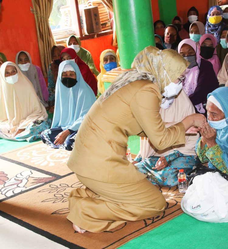 Pemkab Purwakarta Mulai Distribusikan Bantuan Sembako dari CSR