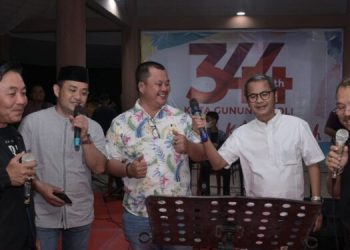 Bupati Nias Nyanyi Bareng Walikota, WawaKo, Ketua Dan Watua DPRD Kota Gunungsitoli
