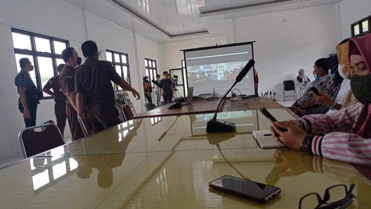 Diduga ada konspirasi polres lampung timur, Azzohirry mengendalikan tragedi karangan bunga