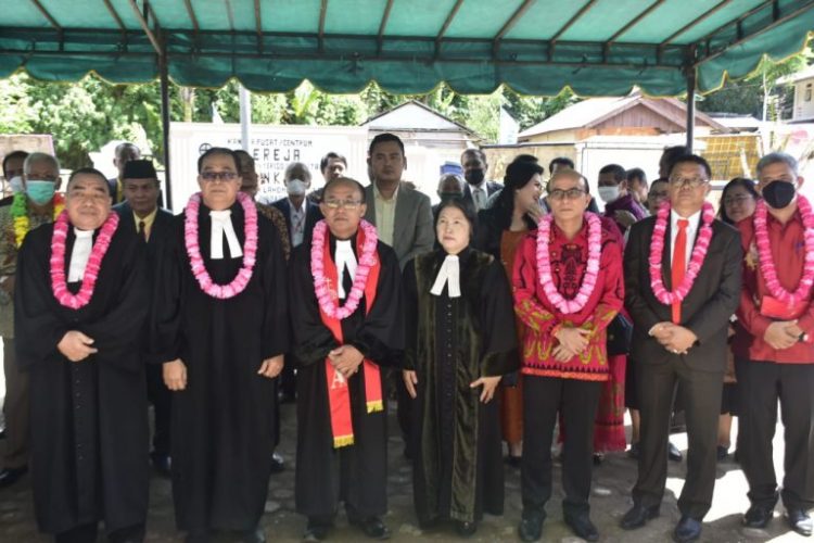 Sekda Nias Barat Wakili Bupati Hadiri Sidang Sinode ONKP, Harapkan Gereja Sinergi Dengan Pemerintah