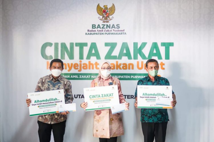 Jajaran Pemkab Purwakarta Salurkan Zakat Melalui Baznas