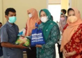 Sonsong Ramadhan, TP-PKK Bagikan Sembako