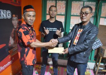 Anniversary Ke-2, Media Fakta Khatulistiwa Santuni Puluhan Anak Yatim Piatu