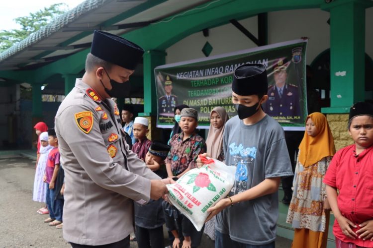 Gerakan Infaq Ramadhan, Polres Nias Santuni Anak Yatim Piatu Terdampak Covid-19