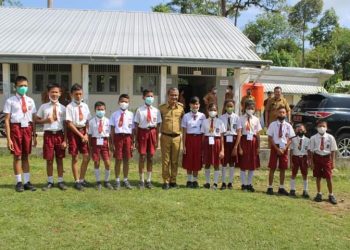 Hari Ke II UAS Tingkat SD, Bupati Nias Monitoring di Kecamatan Hiliserangkai