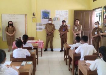 Hari ke II Pelaksanaan UAS Tingkat SD, Wakil Bupati Nias Lakukan Monitoring