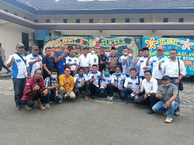 Diduga Pemilik Usaha Papan Bunga “AL-EL Florist” dan “SANJAYA Florist” Melakukan Pembohongan Atas Kerugian yang Dialami Terkait Perobohan Papan Bunga oleh Wilson Lalengke Dkk