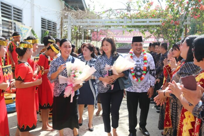 TP PKK Kota Gunungsitoli Sosialisasi PAAREDI Di SMP Swasta Masyarakat Damai