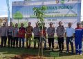 Peringati Hari Lingkungan Hidup, Polda SumSel Bersama SKK Migas & PHR Zona 4 Tanam Tujuh Ribu Pohon