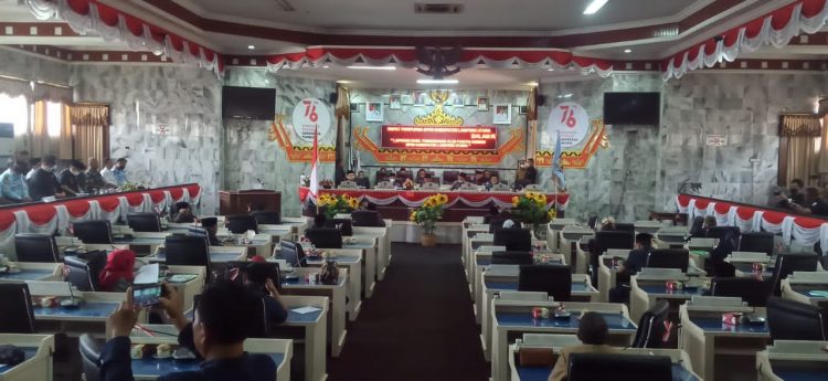 Paripurna Tidak Kourum DPRD Beri Catatan LKPJ