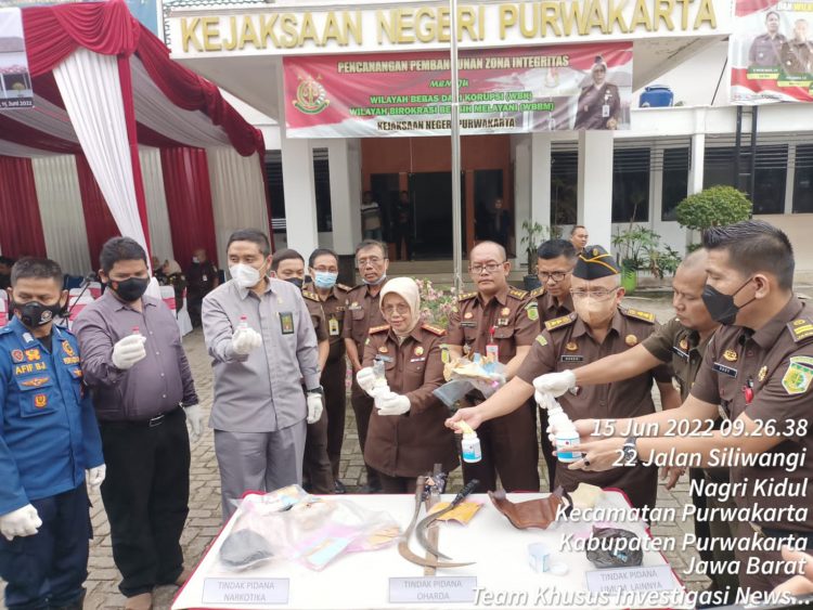 Musnahkan Ribuan Obat-obat Terlarang Kejaksaan Negeri Kabupaten Purwakarta