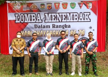 Lomba Menembak pada HUT Bhayangkara ke-76