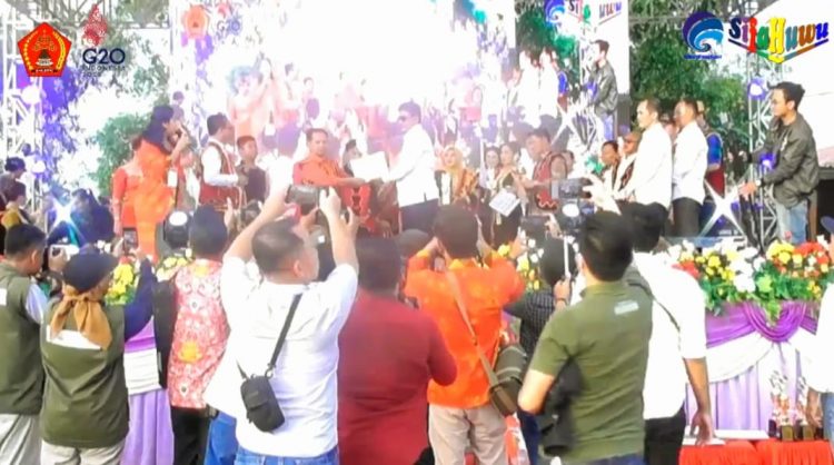 Kegiatan Festival Pesona Aekhula Diakhiri Dengan Penyerahan Hadiah Kejuaraan