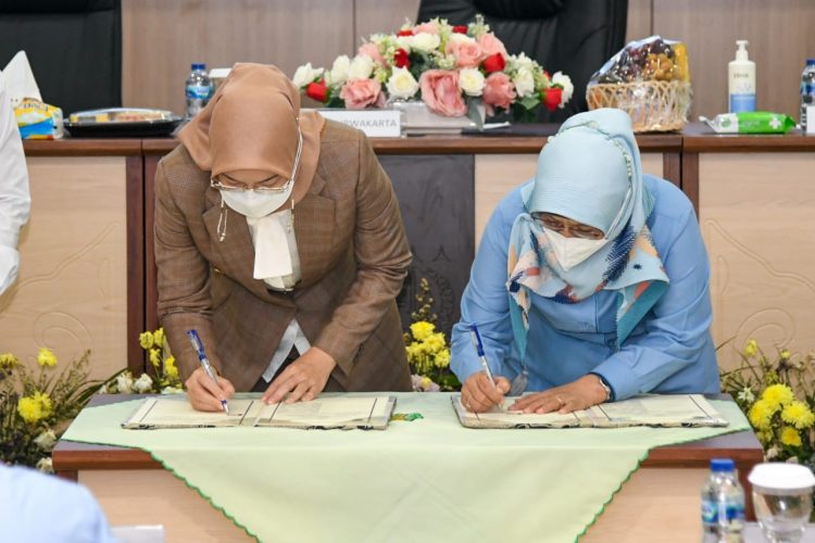 Pemkab dan Kejari Purwakarta Tandatangani MOU Penanganan Masalah Hukum Bidang Datun