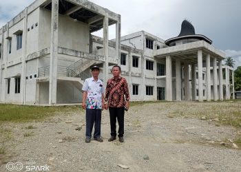 Dinas PUTR Bersama Rekanan Tinjau Kantor Bupati Nias, Kades Hilizoi : Terima Kasih Pak Bupati