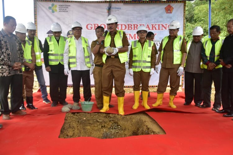 Bupati Nias Barat Letakkan Batu Pertama Rumah Sakit Pratama Di Lologolu