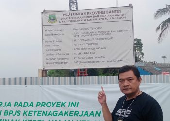 DI DUGA SARAT PRAKTEK KKN PADA PROYEK (PSC)
