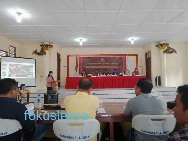 Kaban Kesbangpol Wakili Bupati Nias Hadiri Sosialisasi Peraturan KPU No. 4 Tahun 2022