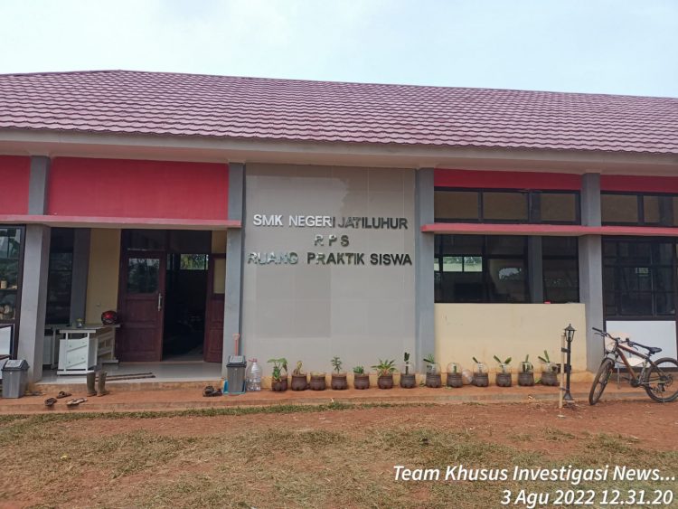 Tidak Melalui Pihak Ketiga ,SMKN Jatiluhur Purwakarta Membangunan Ruang Kelas Baru Dengan Swakelola. Apakah menyalahi aturan ?