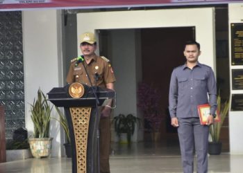 Bupati Nias Barat Harapkan ASN Fokus Bekerja Agar Meraih Hasil Yang Maksimal