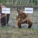 Kunker di Desa Gunung Baru, Bupati Lakukan Penanaman Perdana Benih Padi