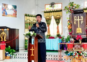 Bupati Nias Barat Hadiri Pentahbisan Mimbar Gereja ONKP Jemaat Hiliziona Tigaserangkai