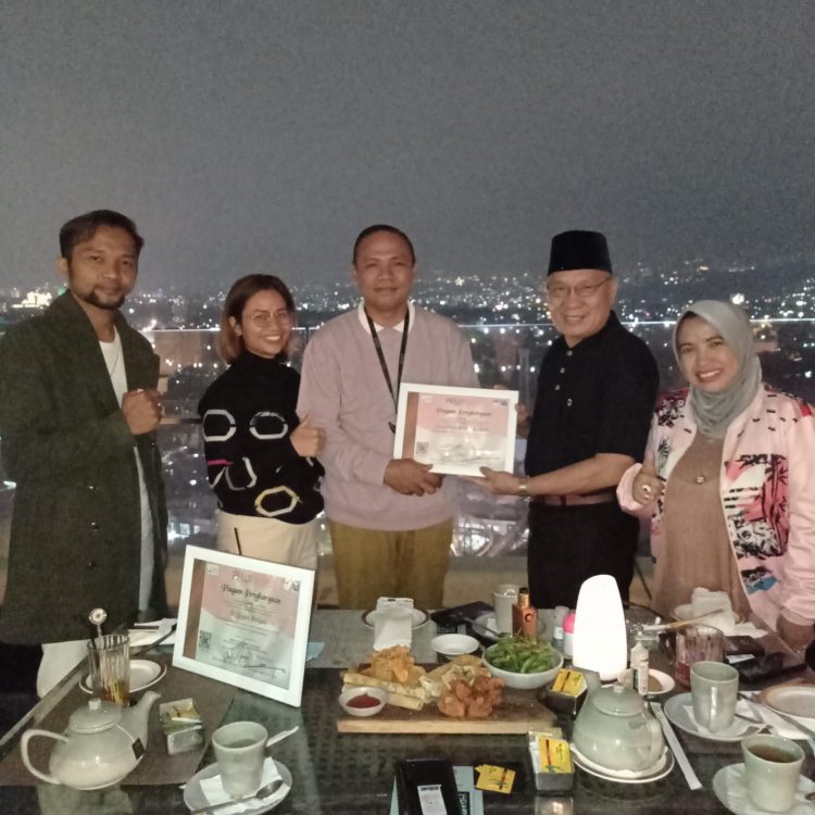 Kunjungan Kerja Ke Jabar, Wilson Lalengke Bertemu PPWI Bandung