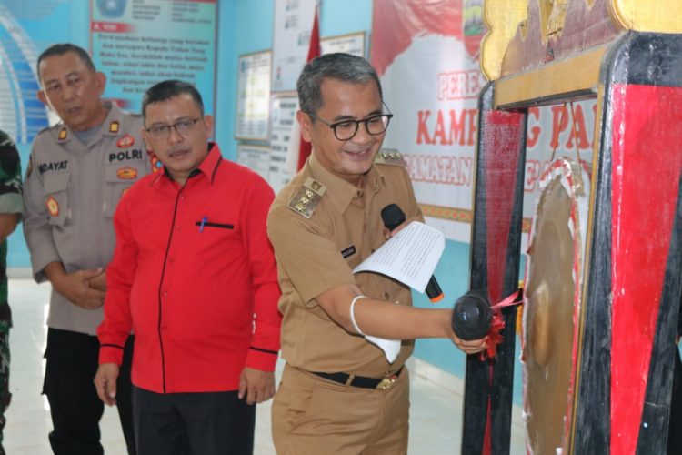 Bupati Nias Resmikan Kampung Pancasila Kecamatan Sogaeadu Tahun 2022