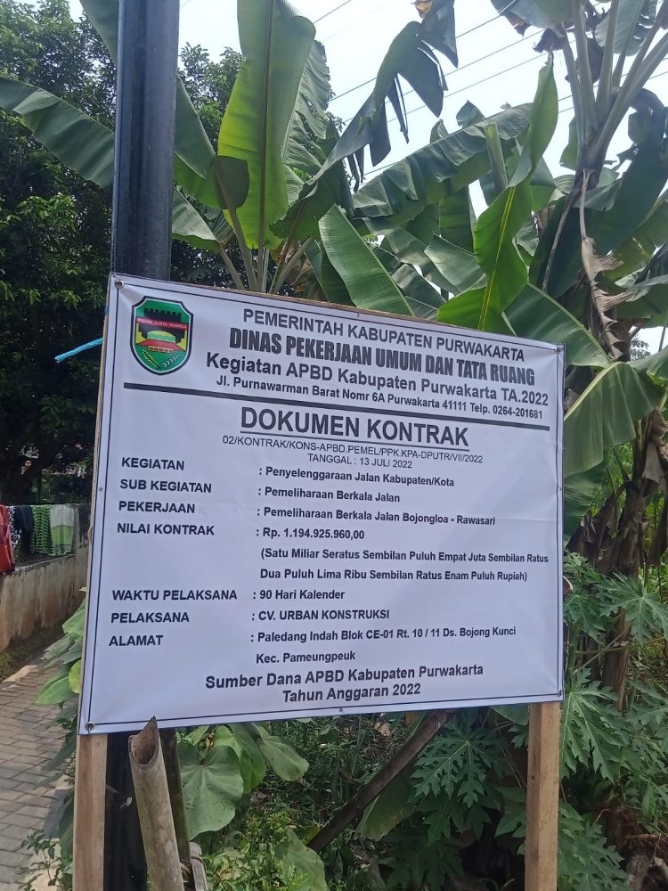 Proyek Pembangunan pemeliharaan Saluran Drinese dan Pembangunan Tebing Penahan Tanah (TPT) di Bojongloa – rawasari di duga Asal Pasang Asal Jadi