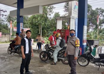 Pastikan Ketersediaan BBM, Polsek Gido Monitoring SPBU Desa So’ewe Kec. Gido