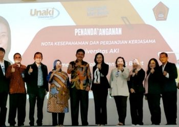 Tingkatkan Kwalitas SDM Masyarakat Nias Barat Bupati Jalin Kerjasama Dengan Universitas AKI Semarang