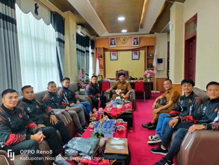 Bupati Nias Barat Apresiasi Utusan Kursus Wasit C-3 ASKAB PSSI Nias Barat