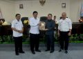 Bupati Nias Barat Sampaikan Nota Pengantar Dua Ranperda Kepada DPRD