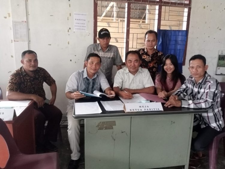 Panitia Pilkades Desa Sōmi Terima Berkas Bakal Calon Kades