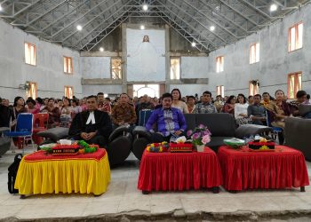 Pada Hari Yang Sama, Bupati Nias Barat Hadiri Dua Kegiatan Gereja Di Lokasi Berbeda