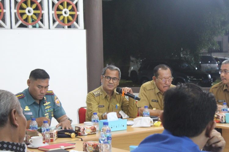 PEMKAB NIAS GELAR RAPAT FORKOPIMDA UNTUK MENDUKUNG PENYELENGGARAAN PEMERINTAH YANG EFEKTIF DAN EFISIEN