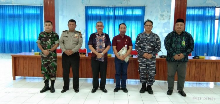 BUPATI NIAS SECARA RESMI MENGUKUHKAN PANITIA PERAYAAN NATAL OIKUMENE PEMERINTAH KABUPATEN NIAS TAHUN 2022
