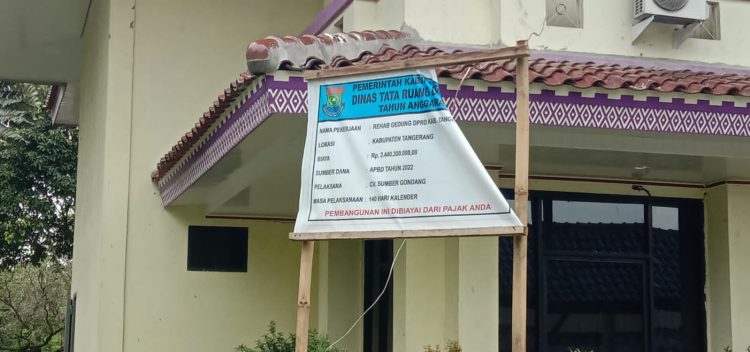 LSM BP2A2N Menyoroti Kantor DPRD Yang Direhabilitasi Diduga Menggunakan Bahan Material Bekas.